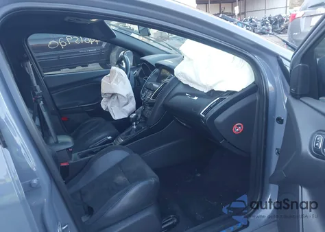 2017 Ford Focus Rs из США, поврежденный, VIN WF0DP3TH6H4121102